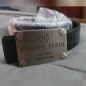 Mens belt. Black and brushed silver. New. 45 inches total length